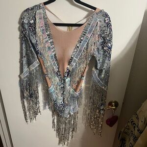 🥳 Small Embellished Silver Sequin Fringe Long-Sleeve Body Suit Costume